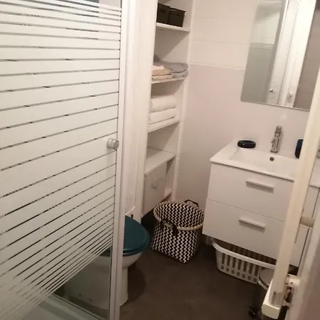 Petite Habitation Meublee Apartamento Biganos Exterior foto
