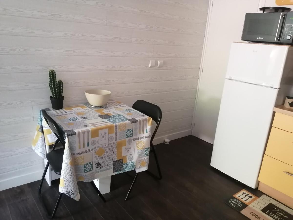 Petite Habitation Meublee Apartment *
